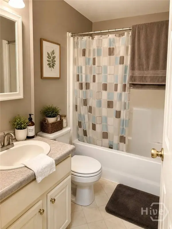 1077 Lem Edwards RD, Winterville, GA 30683