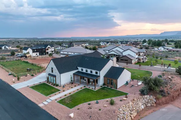 1222 S Country Estates Ln, Kanab, UT 84741