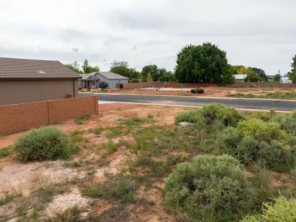 Sedona ValleyRd, Kanab, UT 84741