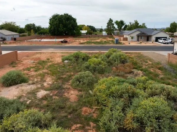 Sedona ValleyRd, Kanab, UT 84741