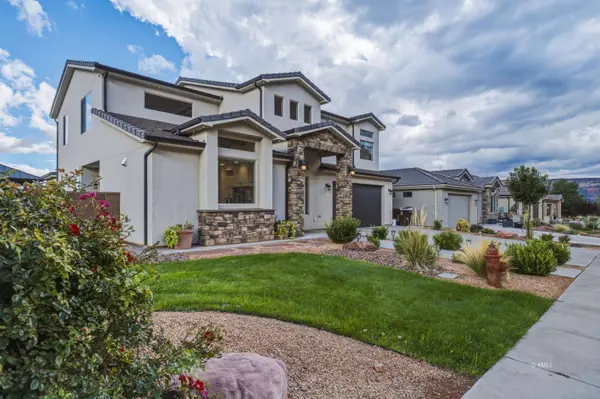822 E Country Club Dr, Kanab, UT 84741