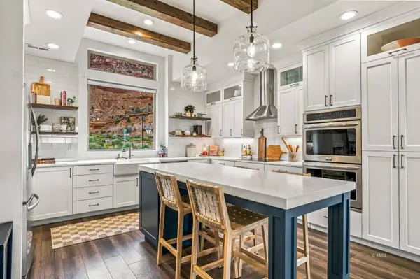 822 E Country Club Dr, Kanab, UT 84741