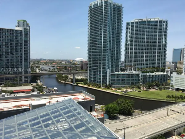 68 SE 6th St #1108, Miami, FL 33131