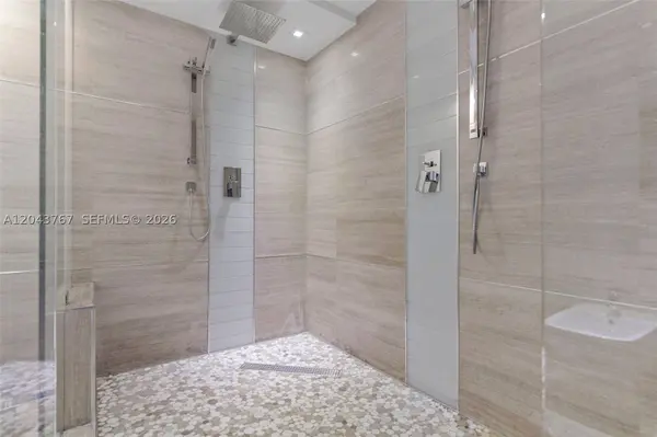 6061 Collins Ave #8F, Miami Beach, FL 33140