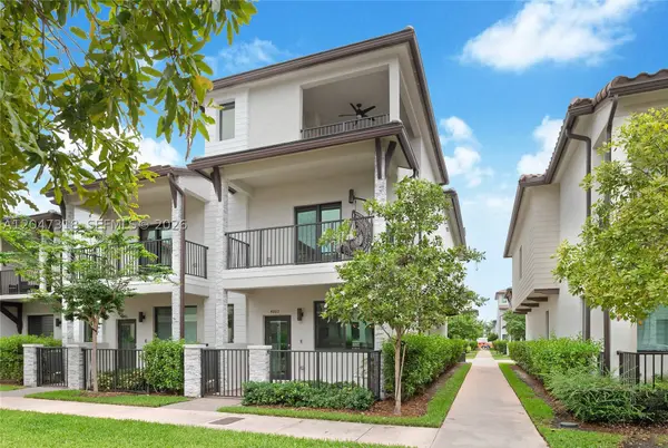 4605 NW 83rd Path, Doral, FL 33166