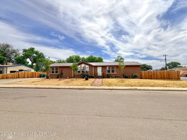 500 GLADE PL, Farmington, NM 87401