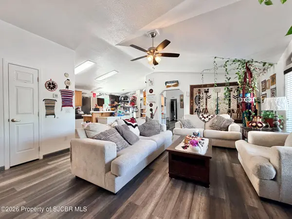 500 GLADE PL, Farmington, NM 87401