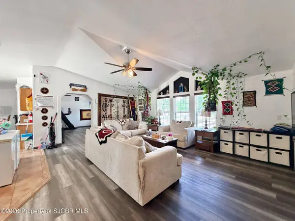 500 GLADE PL, Farmington, NM 87401