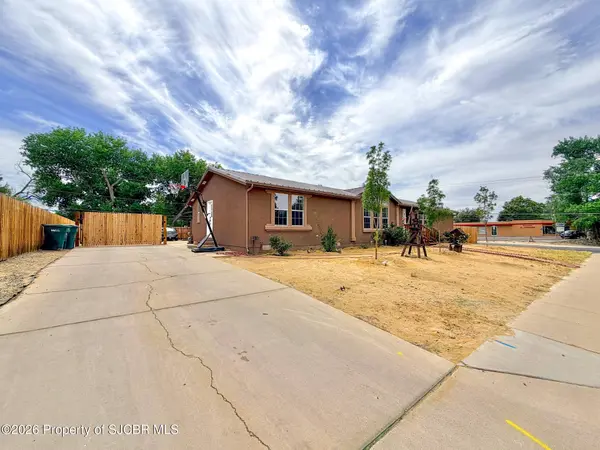 500 GLADE PL, Farmington, NM 87401