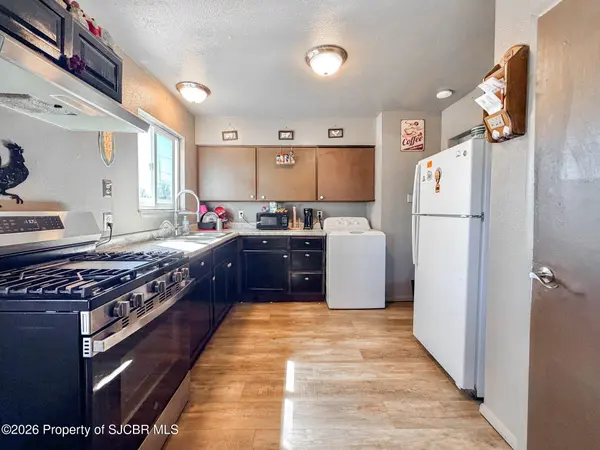3800 SIERRA VISTA DR, Farmington, NM 87402