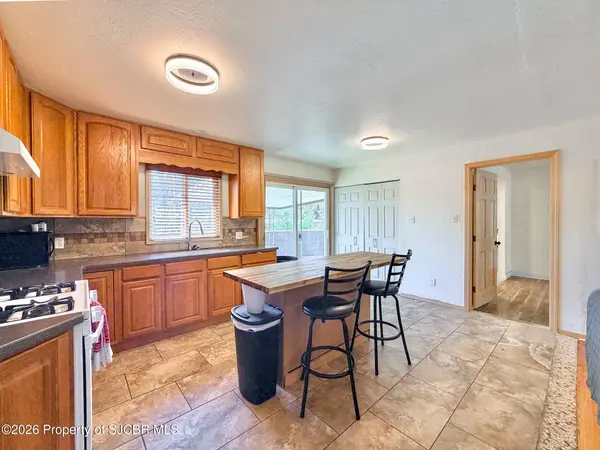 1001 ZUNI DR, Farmington, NM 87401
