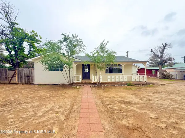 204 HERMOSA DR, Aztec, NM 87410