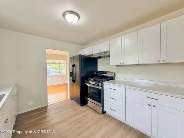 204 HERMOSA DR, Aztec, NM 87410