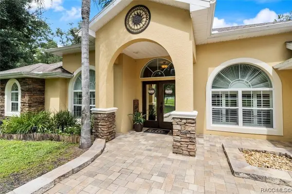 8051 N Neige PT, Crystal River, FL 34428