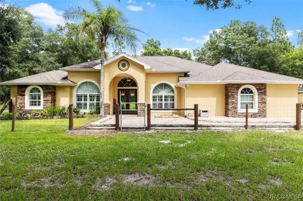 8051 N Neige PT, Crystal River, FL 34428