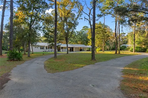 1360 S Candlenut AVE, Homosassa, FL 34448