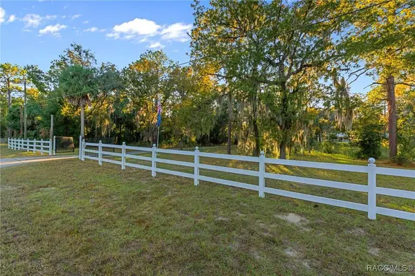 1360 S Candlenut AVE, Homosassa, FL 34448