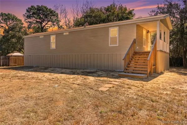 8250 W Fairoak CT, Crystal River, FL 34428