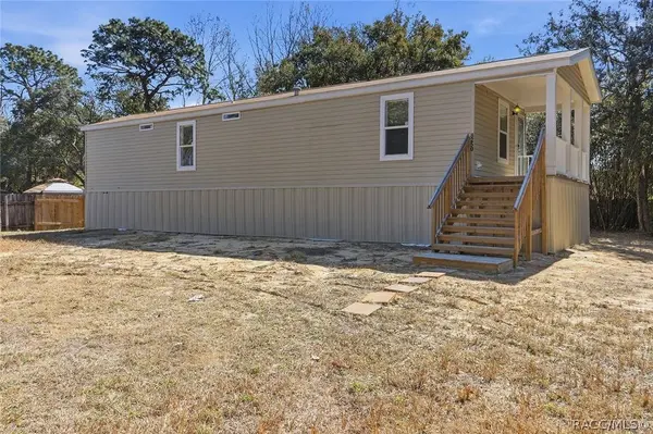 8250 W Fairoak CT, Crystal River, FL 34428