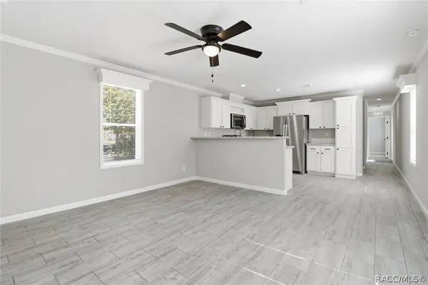 8250 W Fairoak CT, Crystal River, FL 34428