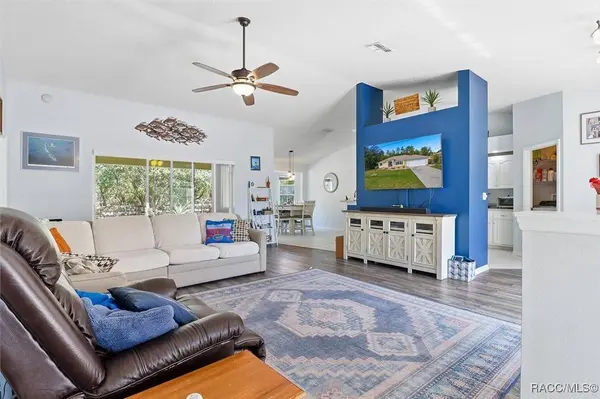 2421 & 2409 W Paragon LN, Citrus Springs, FL 34434