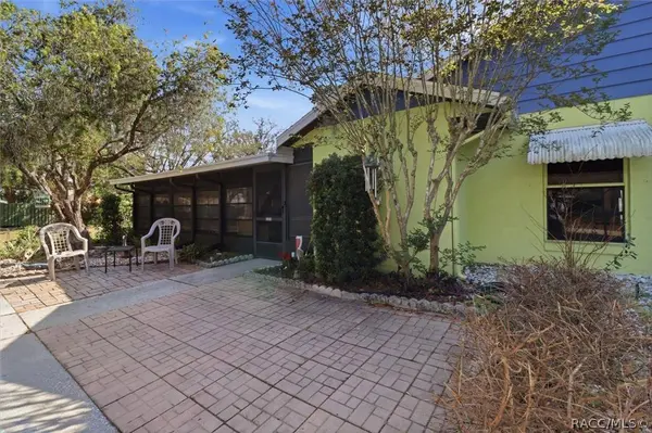 8324 W Earl LOOP, Homosassa, FL 34446