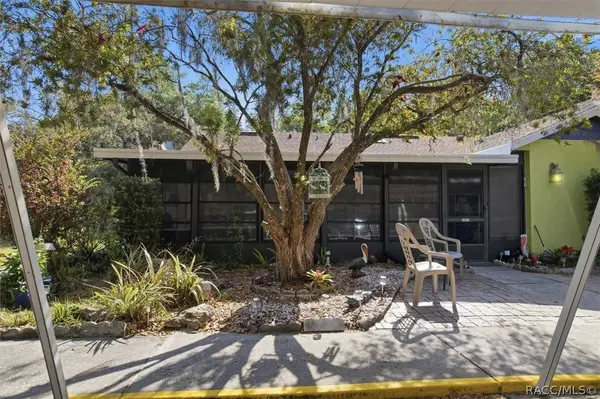 8324 W Earl LOOP, Homosassa, FL 34446