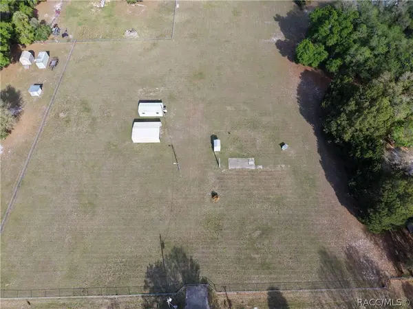 9095 N Crisney PT, Crystal River, FL 34428