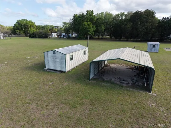 9095 N Crisney PT, Crystal River, FL 34428