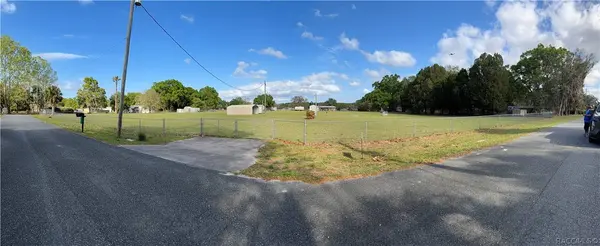 9095 N Crisney PT, Crystal River, FL 34428