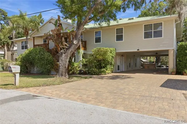 619 SE 1st CT, Crystal River, FL 34429