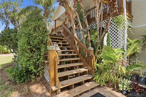 619 SE 1st CT, Crystal River, FL 34429