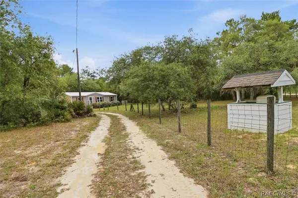 8472 N Appleseed TER, Dunnellon, FL 34433