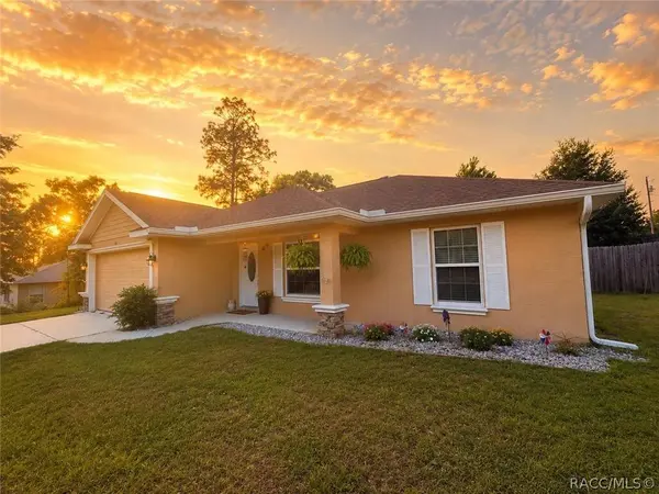 1167 W Hedgewood LN, Dunnellon, FL 34434