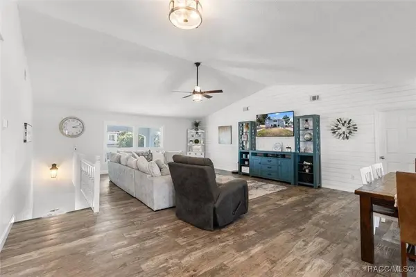 1800 NW 20th AVE, Crystal River, FL 34428