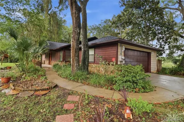 1215 S Fir TER, Inverness, FL 34450