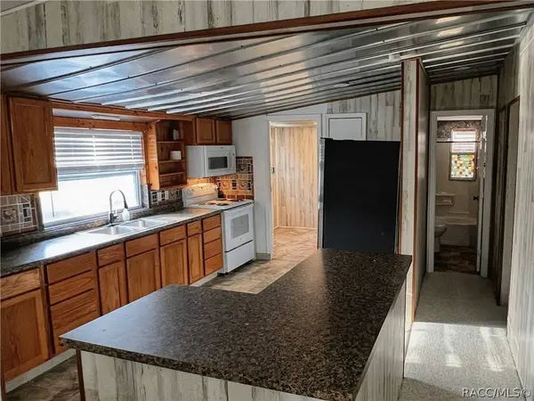 3760 W Ivy ST, Dunnellon, FL 34433