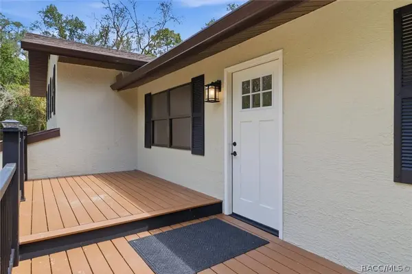8601 N Maple AVE, Crystal River, FL 34428