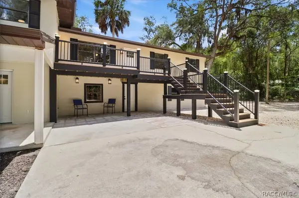8601 N Maple AVE, Crystal River, FL 34428