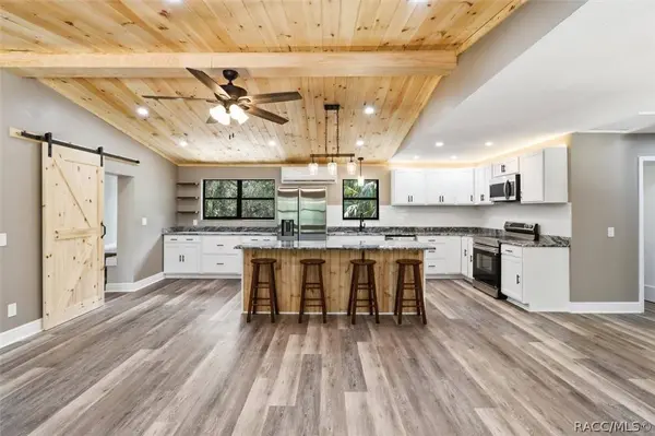 8601 N Maple AVE, Crystal River, FL 34428