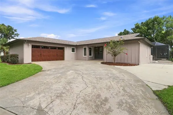 220 SE Kings Bay DR, Crystal River, FL 34429