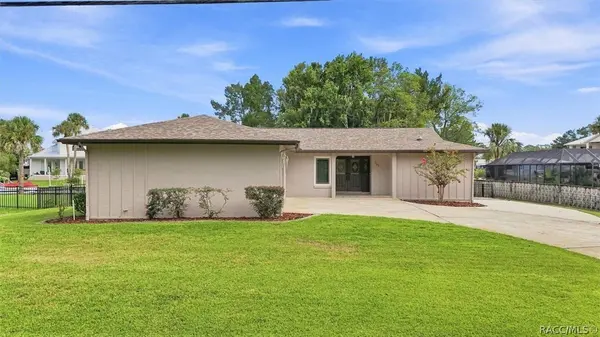 220 SE Kings Bay DR, Crystal River, FL 34429