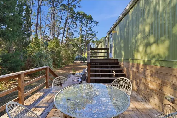 24 62nd ST, Yankeetown, FL 34498