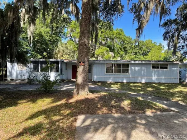 120 NW Magnolia CIR, Crystal River, FL 34428