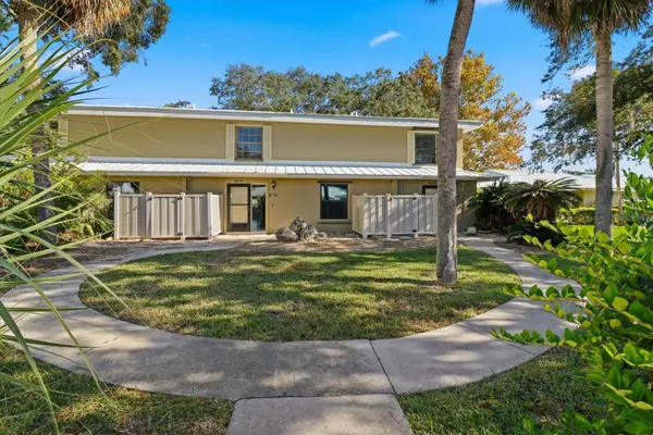 11328 W BAYSHORE DR, Crystal River, FL 34429