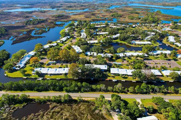 11328 W BAYSHORE DR, Crystal River, FL 34429