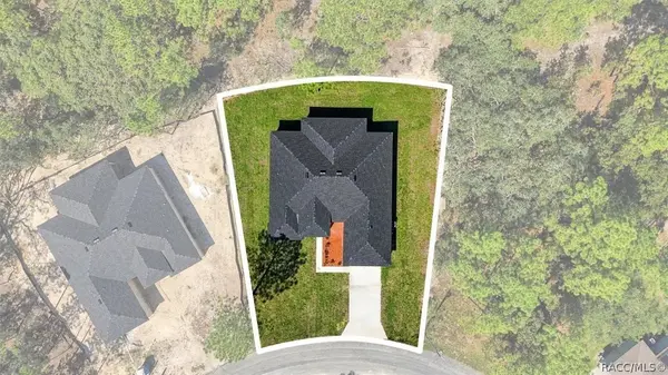 12 Apple CT, Homosassa, FL 34446