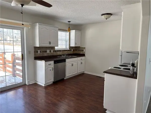 5734 NE Barnes AVE, Kansas City, MO 64119