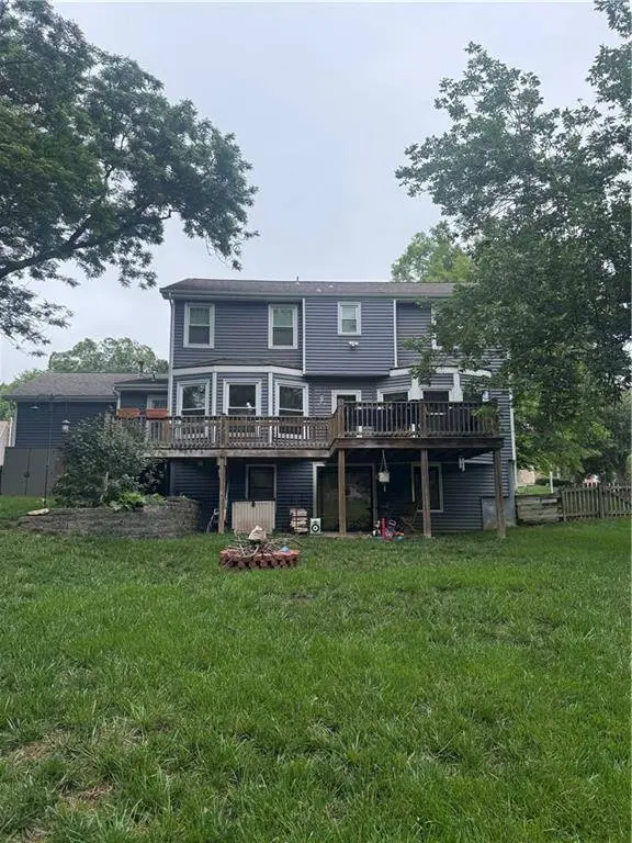 905 W 120 TER, Kansas City, MO 64145