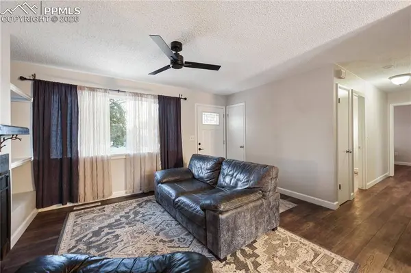 4708 N Splendid CIR, Colorado Springs, CO 80917